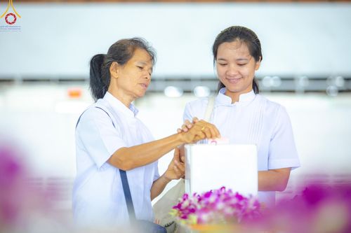 ภาพ No.137254:พิธีตักบาตร และปฏิบัติธรรม ในวันวิสาขบูชา วันพุธที่ 22 พฤษภาคม พ.ศ. 2567 ( วันพระขึ้น15 ค่ำ เดือน 6 ) ณ วัดพระธรรมกาย จ.ปทุมธานี