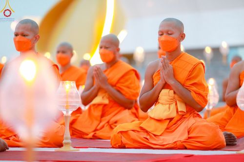 ภาพ No.118271:พิธีจุดประทีปถวายเป็นพุทธบูชา และบูชาธรรมมหาปูชนียาจารย์ พระมงคลเทพมุนี(สด จนฺทสโร) วันที่ 24 มกราคม พ.ศ. 2567 ณ อนุสรณ์สถานบางปลา อ.บางเลน จ.นครปฐม