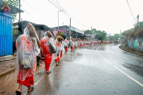 ภาพ No.226337:วันที่ 7-10 พฤษภาคม พ.ศ. 2568 โครงการเดินธรรมยาตรา สยาม-ลังกา ธรรมยาตรา ฉลองเทศกาลวิสาขบูชาแห่งชาติ ศรีลังกา บูชาธรรม 81 ปี หลวงพ่อธัมมชโย เมืองนูวราอิลิยา ประเทศศรีลังกา
