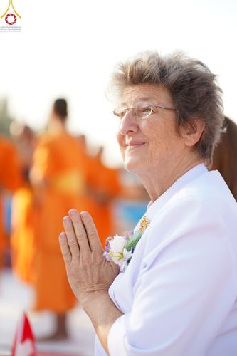 ภาพ No.193044:พิธีตักบาตรพระธรรมยาตรา ณ อนุสรณ์สถานคลองบางนางแท่น อ.สามพราน จ.นครปฐม ในโครงการธรรมยาตรา กตัญญูบูชา มหาปูชนียาจารย์ พระมงคลเทพมุนี(สด จนฺทสโร) พระผู้ปราบมาร อนุสรณ์สถาน 7 แห่ง ปีที่ 13 วันที่ 11 มกราคม พ.ศ.2568