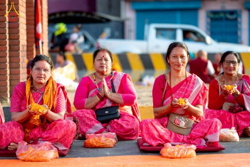 ภาพ No.212987:วันที่ 14 - 15 มีนาคม พ.ศ. 2568 คณะสงฆ์และสามเณรเดินธรรมยาตรา ในโครงการบวชสามเณรเนปาล 500 รูป ไปยังสถานที่รอบมายาเทวีและลุมพินีเกรด ณ ลุมพินี ประเทศเนปาล