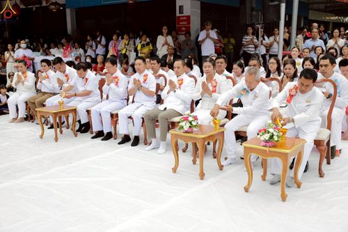 ภาพ No.245336:วันอาทิตย์ที่ 14 กันยายน พ.ศ. 2568 ตักบาตรพระ 555 รูป มหากุศล  น้อมถวายเป็นพุทธบูชา ณ หอนาฬิกาเบตง อ.เบตง จ.ยะลา