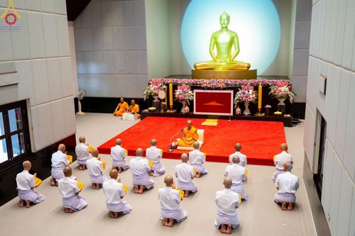 ภาพ No.159788:พิธีตัดปอยผมปลงผมนาคธรรมทายาท, พิธีบรรพชาอุปสมบทหมู่ โครงการอุปสมบทหมู่บูชาธรรม 140 ปี พระมงคลเทพมุนี (สด จนฺทสโร) ณ โบสถ์พระไตรปิฏก วัดพระธรรมกาย วันเสาร์ที่ 5 ตุลาคม พ.ศ. 2567