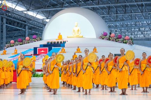 ภาพ No.153283:พิธีมุทิตาสักการะ พระภิกษุ-สามเณร ผู้สอบไล่ได้เปรียญธรรม ประโยค 1-2 ถึงประโยค ป.ธ.9 และบาลีศึกษา ประโยค1-2 ถึง บ.ศ.9 , พิธีมอบดวงแก้วสามเณรผู้ทรงบาลีไวยากรณ์ วัดพระธรรมกาย และ ศูนย์ส่งเสริมศีลธรรมในประเทศและต่างประเทศ วันอาทิตย์ที่ 8 กันยายน พ.ศ.2567