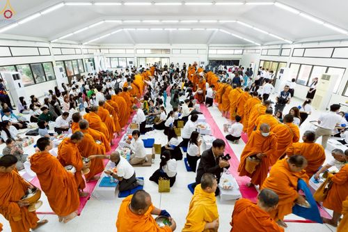 ภาพ No.243146:วันพฤหัสบดีที่ 4 กันยายน พ.ศ. 2568 เวลา 07.00-08.15 น. มหาวิทยาลัยเกษตรศาสตร์ กำแพงแสน ร่วมทำบุญตักบาตร Freshy KU85 พระสงฆ์ 85 รูป