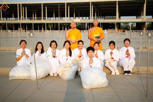 ภาพ No.125451:V.27 มาฆะ สาธุ  การรับบุญเตรียมงาน ปฎิบัติงาน เก็บงาน ของเจ้าหน้าที่หน่วยงานต่างๆ เพื่อวันมาฆบูชา วันเสาร์ที่ 24 กุมภาพันธ์  พ.ศ. 2567 ณ วัดพระธรรมกาย จ.ปทุมธานี