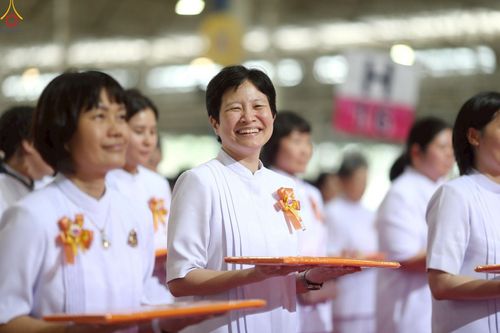 ภาพ No.251645:วันที่ 10 ตุลาคม พ.ศ. 2568 พิธีทอดผ้าป่าสมทบกฐินวัดพระธรรมกาย และสมทบกฐิน 30,000 กว่าวัดทั่วประเทศ ครั้งที่ 3 ณ สภาธรรมกายสากล วัดพระธรรมกาย