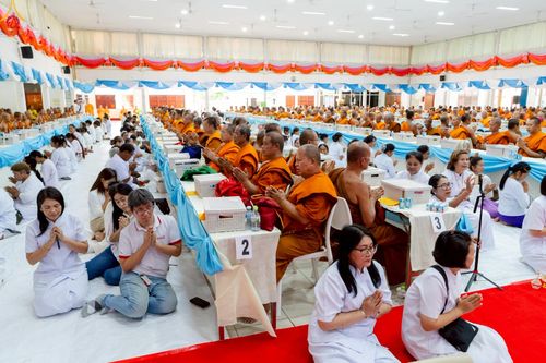 ภาพ No.233614:วันจันทร์ที่ 7 กรกฎาคม พ.ศ. 2568 จังหวัดบุรีรัมย์รวมใจ สัมมนาคณะสงฆ์ เพื่อฟื้นฟูพระพุทธศาสนา  โครงการทอดกฐินสามัคคีทั่วไทย 30,000 วัด ประจำปีพุทธศักราช 2568 และพิธีถวายมหาสังฆทาน 300 กว่าวัด โดยคณะศิษยานุศิษย์ บูชาธรรม 81 ปี หลวงพ่อธัมมชโย  ณ วัดกลาง พระ