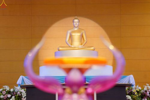 ภาพ No.277568:วันอาทิตย์ต้นเดือนที่ 7 ธันวาคม พ.ศ.2568 พิธีทอดผ้าป่าต้นสมบัติจักรพรรดิ ณ สภาธรรมกายสากล วัดพระธรรมกาย