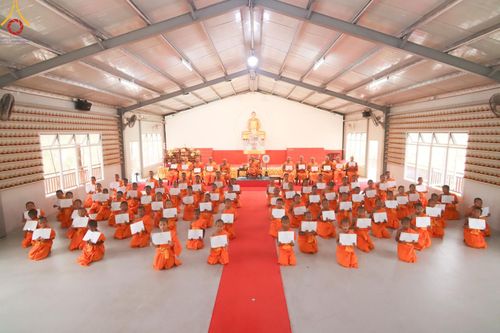 ภาพ No.61157:สามเณรออกบิณฑบาต และกิจกรรมอบรมสามเณร ในโครงการบรรพชาสามเณรฟื้นฟู พระพุทธศาสนาทั่วไทย ณ ศูนย์อบรมที่พักสงฆ์บ้านร่มเย็น จ.นราธิวาส วันที่ 2-15 เมษายน พ.ศ. 2567