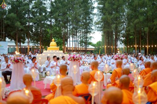 ภาพ No.238433:วันเสาร์ที่ 9 สิงหาคม พ.ศ. 2568 พิธีกลั่นแผ่นดิน โปรยทราย และจุดประทีปถวายเป็นพุทธบูชา จ.ระยอง สถาปนาองค์พระเจดีย์เพื่อสร้างสันติภาพโลก ณ ศูนย์ปฏิบัติธรรมระยอง(บ้านช่องลม) ต.บางบุตร อ.บ้านค่าย จ.ระยอง