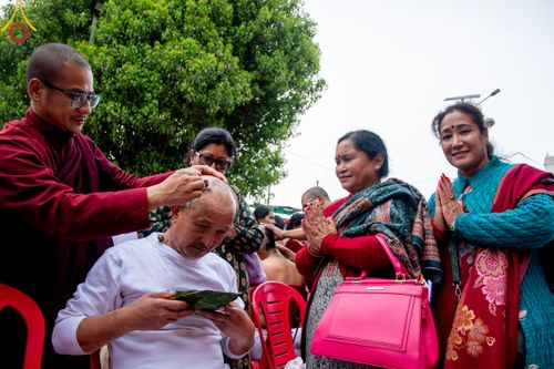 ภาพ No.313376:วันพุธที่ 11 มีนาคม พ.ศ. 2569 พิธีตัดปอยผมโครงการบรรพชาสามเณร  ณ วัดอเชศวร (Aksheswar Mahavihar) ประเทศเนปาล