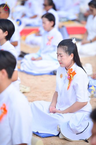 ภาพ No.327357:วันศุกร์ที่ 1 พฤษภาคม พ.ศ.2569 พิธีทอดผ้าป่า โปรยรัตนชาติ ตอกเสาเข็มมงคลต้นแรก สถาปนา “องค์พระเจดีย์เพื่อสร้างสันติภาพโลก” (แห่งแรกของภาคอีสาน) ณ ธุดงคสถานอำนาจเจริญ  อ.เมือง จ.อำนาจเจริญ