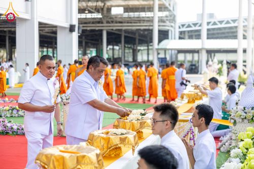 ภาพ No.316664:วันอาทิตย์ที่ 29 มีนาคม พ.ศ. 2569 พิธีทอดผ้าบังสุกุลและพิธีชำระร่าง โยมพ่อณรงค์ จินตมากุล  สิริอายุ 99 ปี 11 เดือน โยมบิดา พระครูปลัดรัตนวีรวัฒน์ (รังสฤษดิ์ อิทฺธิจินตโก) ที่ปรึกษาเจ้าคณะจังหวัดปทุมธานี เจ้าอาวาสวัดพระธรรมกาย  ณ ฌาปนสถานชั่วคราว ทางเข้า 