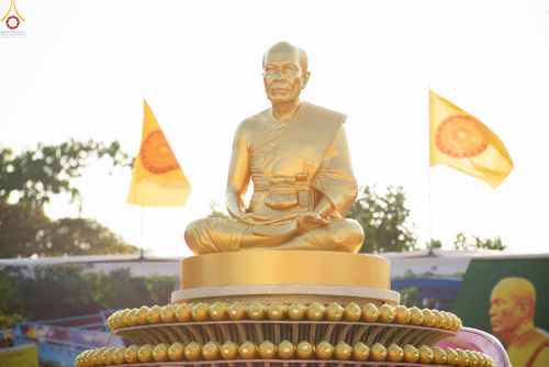 ภาพ No.295209:วันที่ 16 มกราคม พ.ศ. 2569 พิธีต้อนรับพระธรรมยาตรา อนุสรณ์สถานลำดับที่ 4 (ภาพชุดที่ 2) สถานที่เกิดด้วยกายธรรม ณ วัดโบสถ์บน ต.บางคูเวียง จ.นนทบุรี ในโครงการธรรมยาตรา กตัญญูบูชา มหาปูชนียาจารย์ พระมงคลเทพมุนี(สด จนฺทสโร) พระผู้ปราบมาร อนุสรณ์สถาน 7 แห่ง ปี