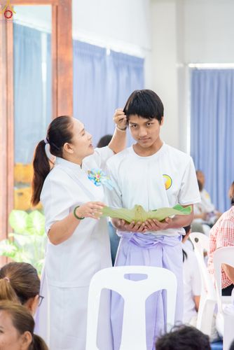 ภาพ No.320077:วันเสาร์ที่ 4 เมษายน 2569 พิธีตัดปอยผม ขอขมาผู้ปกครอง  มอบบาตร-ผ้าไตร และพิธีบรรพชาสามเณร 87 รูป  ณ ศูนย์ปฏิบัติธรรมระยอง(บ้านช่องลม)  ต.บางบุตร อ.บ้านค่าย จ.ระยอง