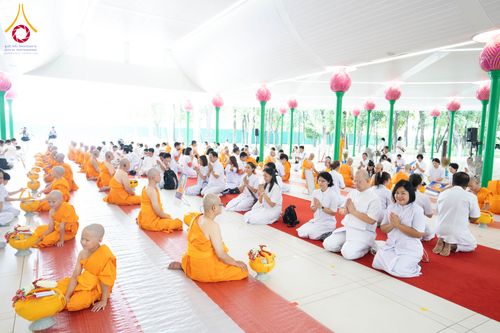 ภาพ No.286697:วันเสาร์ที่ 12 กรกฏาคม พ.ศ.2568 พิธีบรรพชาอุปสมบท  โครงการบรรพชาอุปสมบทหมู่ ธรรมทายาทนานาชาติ(ภาคภาษาจีน), โครงการบรรพชาสามเณร โรงเรียนนานาชาติ รุ่นที 14