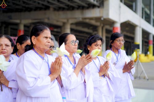 ภาพ No.319229:วันที่ 3 เมษายน พ.ศ. 2569 คณะชาวอินเดีย 47 ท่าน เข้าเยี่ยมชม วัดพระธรรมกาย