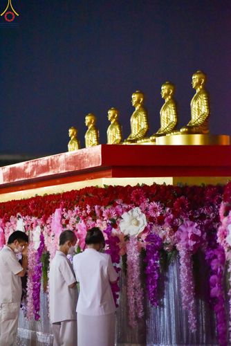 ภาพ No.79258:พิธีอัญเชิญองค์พระบรมพุทธเจ้า 24 องค์ เวียนประทักษิณรอบพระมหาธรรมกายเจดีย์ ณ วัดพระธรรมกาย  วันที่ 2 เมษายน พ.ศ. 2566