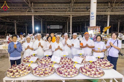 ภาพ No.302982:วันที่ 26 มกราคม พ.ศ. 2569 พิธีถวายภัตตาหารเป็นสังฆทาน แด่พระธรรมยาตรา ณ วัดพระธรรมกาย  จังหวัดปทุมธานี ในโครงการธรรมยาตรา กตัญญูบูชา มหาปูชนียาจารย์ พระมงคลเทพมุนี(สด จนฺทสโร) พระผู้ปราบมาร อนุสรณ์สถาน 7 แห่ง ปีที่ 14