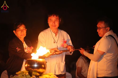 ภาพ No.309102:วันศุกร์ที่ 6 กุมภาพันธ์ พ.ศ.2569 พิธีจุดประทีปโคมลาน ปล่อยโคมลอยถวายเป็นพุทธบูชา  ณ ลานธรรมเจดีย์วัดทุ่งเจริญธรรม อ.อมก๋อย จ.เชียงใหม่