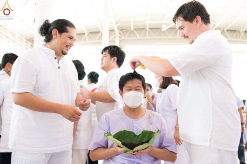 ภาพ No.63591:พิธีปลงผมนาคธรรมทายาท โครงการอุปสมบทบูชาธรรม มหาปูชนียาจารย์ประจำปี 2565 วันที่ 19 พฤศจิกายน พ.ศ. 2565 ณ สภาธรรมกายสากล วัดพระธรรมกาย