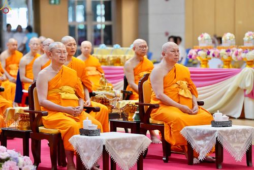 ภาพ No.343261:วันที่ 16 สิงหาคม พ.ศ.2569 พิธีมุทิตาสักการะพระราชาคณะ ณ ห้องแก้วสารพัดนึก 2 วัดพระธรรมกาย