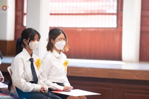 ภาพ No.74885:พิธีเจริญพระพุทธมนต์ ปฏิบัติธรรม มอบทุนการศึกษา ถวายสังฆทาน 106 วัด เพื่อถวายเป็นพุทธบูชา และขับเคลื่อนโครงการหมู่บ้านรักษาศีล 5 โดยคณะสงฆ์จังหวัดนครปฐม คณะศิษยานุศิษย์วัดพระธรรมกาย โครงการธรรมยาตราฯ ปีที่ 11 ณ วัดบางปลา อ.บางเลน จ.นครปฐม วันที่ 28 มกราค