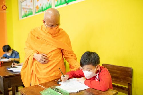 ภาพ No.64985:โครงการตอบปัญหาธรรมะทางก้าวหน้า IMEC (International Morals and Ethics Contest) ครั้งที่ 40 ในวันที่ 19  20 พฤศจิกายน พ.ศ. 2565 ณ สนามสอบโรงเรียน Sekolah Bodhi Dharma เขตบาตัม ประเทศอินโดนีเซีย