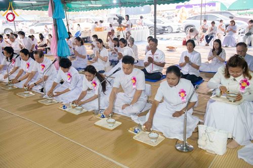 ภาพ No.297802:วันที่ 19 มกราคม พ.ศ. 2569 พิธีถวายภัตตาหารเป็นสังฆทาน แด่พระธรรมยาตรา ณ อนุสรณ์สถานบางปลา วัดบางปลา อำเภอบางเลน จังหวัดนครปฐม ในโครงการธรรมยาตรา กตัญญูบูชา มหาปูชนียาจารย์ พระมงคลเทพมุนี(สด จนฺทสโร) พระผู้ปราบมาร อนุสรณ์สถาน 7 แห่ง ปีที่ 14