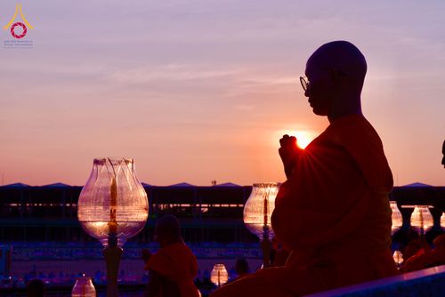 ภาพ No.312033:วันอังคารที่ 3 มีนาคม พ.ศ.2569 พิธีเวียนประทักษิณและจุดมาฆประทีป ณ ลานธรรมพระมหาธรรมกายเจดีย์ วัดพระธรรมกาย