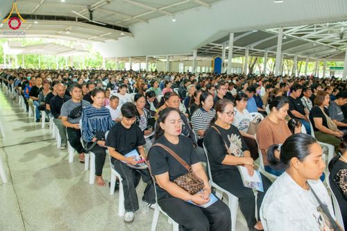 ภาพ No.336477:วันเสาร์ที่ 20 มิถุนายน 2569  โรงเรียน อบต.คลองสาม จัดโครงการ “โรงเรียนพ่อ–แม่”  เสริมพลังครอบครัวร่วมพัฒนาเด็กสู่การเป็นคนเก่งและดี  ผู้นำฟื้นฟูศีลธรรมโลก ณ วัดพระธรรมกาย