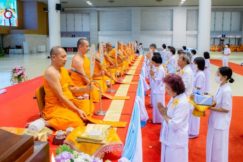 ภาพ No.91075:พิธีบำเพ็ญกุศลสวดพระอภิธรรม  อุบาสกถาวร พรหมถาวร (อุบาสกผู้ปั้นพระ) คืนสุดท้าย วันศุกร์ที่ 20 ตุลาคม พ.ศ. 2566 ณ ห้องแก้วสารพัดนึก 1 สภาธรรมกายสากล วัดพระธรรมกาย จ.ปทุมธานี