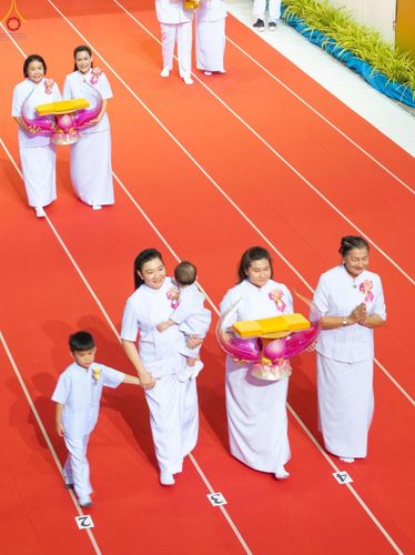 ภาพ No.345604:วันพฤหัสบดีที่ 27 สิงหาคม พ.ศ.2569 พิธีทอดผ้าป่าเพื่อถวายอุปกรณ์สื่อโสตทัศน์ อาคาร 82 ปี หลวงพ่อธัมมชโย พิธีทอดผ้าป่าสมทบกฐินวัดพระธรรมกาย และสมทบกฐิน 30,000 กว่าวัดทั่วไทย ครั้งที่ 1 ประจำปี พุทธศักราช 2569 ณ วัดพระธรรมกาย ปทุมธานี