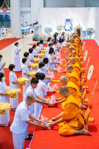 ภาพ No.90844:พิธีบำเพ็ญกุศลสวดพระอภิธรรม  อุบาสกถาวร พรหมถาวร (อุบาสกผู้ปั้นพระ) คืนที่ 4 วันอังคารที่ 17 ตุลาคม พ.ศ. 2566 ณ ห้องแก้วสารพัดนึก 1 สภาธรรมกายสากล วัดพระธรรมกาย จ.ปทุมธานี