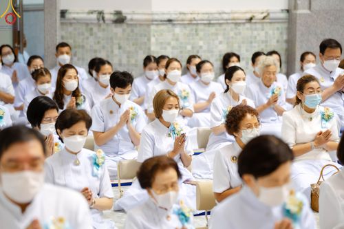 ภาพ No.89238:พิธีประดิษฐานรูปหล่อทองคำ  คุณยายอาจารย์มหารัตนอุบาสิกาจันทร์ ขนนกยูง ภายในมหาวิหารคุณยายอาจารย์ฯ เนื่องในวันครูผู้ค้นพบวิชชาธรรมกาย วันศุกร์ที่ 29 กันยายน พ.ศ. 2566 ณ วัดพระธรรมกาย จ.ปทุมธานี