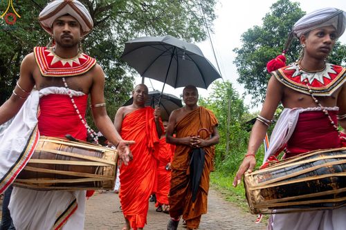 ภาพ No.140006:PhotoStory มหาศรัทธา ธรรมยาตราศรีลังกา EP.2 พิธีเปิดโครงการสยาม-ลังกา ธรรมยาตรา ฉลองเทศกาลวิสาขบูชาแห่งชาติ ศรีลังกา บูชาธรรม 80 ปีหลวงพ่อธัมมชโย เมื่อวันที่ 17 พฤษภาคม พ.ศ. 2567