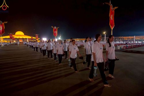 ภาพ No.219221:วันที่ 19-21 เมษายน พ.ศ. 2568 การเตรียมงานในลานธรรม , วิหารคด เพื่องานวันคุ้มครองโลก 22 เมษายน พ.ศ. 2568