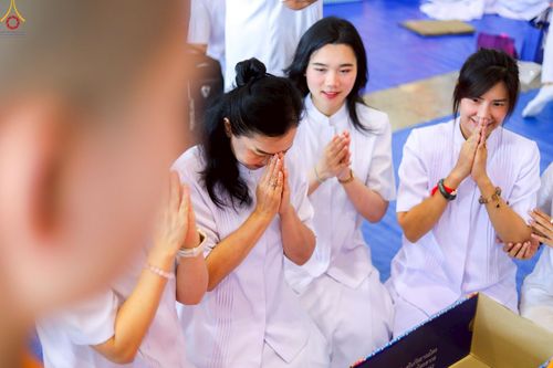 ภาพ No.240545:วันพุธที่ 27 สิงหาคม พ.ศ. 2568 พิธีตักบาตร ในวันธรรมชัย ณ วัดพระธรรมกาย จ.ปทุมธานี