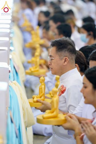 ภาพ No.60091:พิธีเจริญพระพุทธมนต์ "ฉลองอายุวัฒนมงคล 80 ปี หลวงพ่อธัมมชโย" พิธีถวายไทยธรรม คณะสงฆ์ 10,000 กว่าวัดทั่วประเทศ ในวันคุ้มครองโลก วันจันทร์ที่ 22 เมษายน พ.ศ. 2567 ณ สภาธรรมกายสากล วัดพระธรรมกาย จ.ปทุมธานี