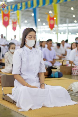 ภาพ No.139212:พิธีตักบาตร , พิธีบูชาข้าวพระ ณ ห้องแก้วสารพัด 1 สภาธรรมกายสากล วัดพระธรรมกาย วันอาทิตย์ต้นเดือนที่ 2 มิถุนายน พ.ศ. 2567