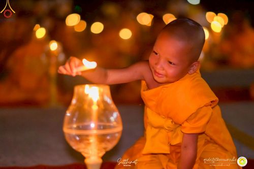 ภาพ No.222295:วันที่ 26-27 เมษายน พ.ศ. 2568 ศูนย์ปฏิบัติธรรมสวนผึ้ง ร่วมกับ ธุดงค์คสถานประจวบคีรีขันธ์ และวัดอ่าวน้อย  จัดกิจกรรมเดินธรรมยาตรา ตักบาตรข้าวสารอาหารแห้ง และจุดประทีปถวายเป็นพุทธบูชา ณ วัดอ่าวน้อย จ.ประจวบคีรีขันธ์