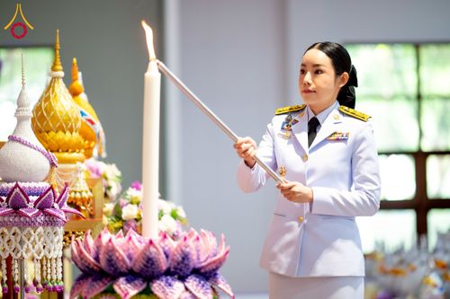 ภาพ No.227230:วันอังคารที่ 3 มิถุนายน พ.ศ. 2568 นายอำเภอคลองหลวง นำพสกนิกรรวมใจภักดิ์ สมเด็จพระนางเจ้าฯ พระบรมราชินี เนื่องในโอกาสวันเฉลิมพระชนมพรรษา ณ อาคารปลูกศรัทธา 2 วัดพระธรรมกาย อ.คลองหลวง จ.ปทุมธานี