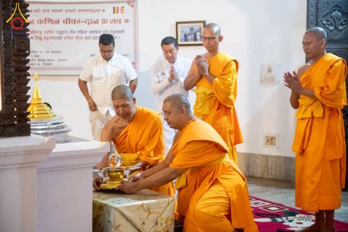 ภาพ No.213047:วันที่ 14 - 15 มีนาคม พ.ศ. 2568 คณะสงฆ์และสามเณรเดินธรรมยาตรา ในโครงการบวชสามเณรเนปาล 500 รูป ไปยังสถานที่รอบมายาเทวีและลุมพินีเกรด ณ ลุมพินี ประเทศเนปาล