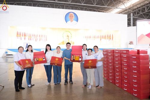 ภาพ No.212172:วันจันทร์ที่ 17 มีนาคม พ.ศ. 2568 บุญบรรจุกล่องไทยธรรม เพื่อถวายแด่พระสังฆาธิการ 40,000 กว่าวัดทั่วไทย ในวันคุ้มครองโลก 22 เมษายน พ.ศ. 2568 ณ บ้านแก้วเรือนทองคุณยายฯ วัดพระธรรมกาย