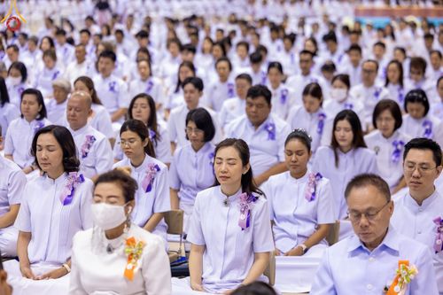 ภาพ No.167849:พิธีทอดกฐิน และ พิธีกรานกฐิน ในวันอาทิตย์ที่ 3 พฤศจิกายน พ.ศ. 2567 ณ วัดพระธรรมกาย จ.ปทุมธานี