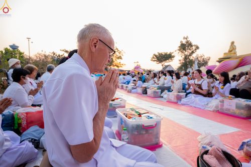 ภาพ No.294376:วันที่ 14 มกราคม พ.ศ. 2569 พิธีตักบาตรพระธรรมยาตรา ณ วัดสองพี่น้อง ต.ต้นตาล อ.สองพี่น้อง จ.สุพรรณบุรี ในโครงการธรรมยาตรา กตัญญูบูชา มหาปูชนียาจารย์ พระมงคลเทพมุนี(สด จนฺทสโร) พระผู้ปราบมาร อนุสรณ์สถาน 7 แห่ง ปีที่ 14