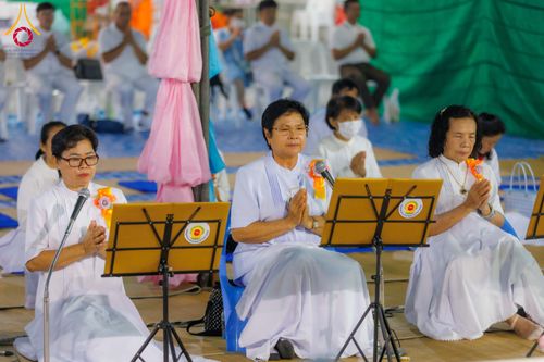 ภาพ No.298474:วันที่ 20 มกราคม พ.ศ. 2569 พิธีถวายภัตตาหารเป็นสังฆทาน แด่พระธรรมยาตรา ณ อนุสรณ์สถานบางปลา วัดบางปลา อำเภอบางเลน จังหวัดนครปฐม ในโครงการธรรมยาตรา กตัญญูบูชา มหาปูชนียาจารย์ พระมงคลเทพมุนี(สด จนฺทสโร) พระผู้ปราบมาร อนุสรณ์สถาน 7 แห่ง ปีที่ 14