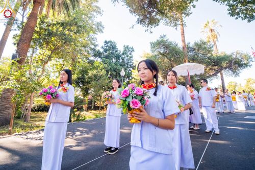 ภาพ No.100290:พิธีทอดกฐินบรมจักรพรรดิ ณ วัดพระธรรมกายแคลิฟอร์เนีย เมืองอาซูซ่า รัฐแคลิฟอร์เนีย ประเทศสหรัฐอเมริกา วันอาทิตย์ที่ 12 พฤศจิกายน พ.ศ. 2566