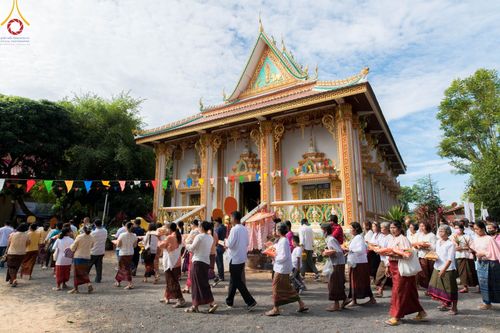 ภาพ No.98944:พิธีทอดกฐินสามัคคีทั่วไทย 5,000 วัด  ณ วัดกันทรอมอุดม อ.ขุนหาญ จ.ศรีสะเกษ วันที่ 26 พฤศจิกายน พ.ศ. 2566